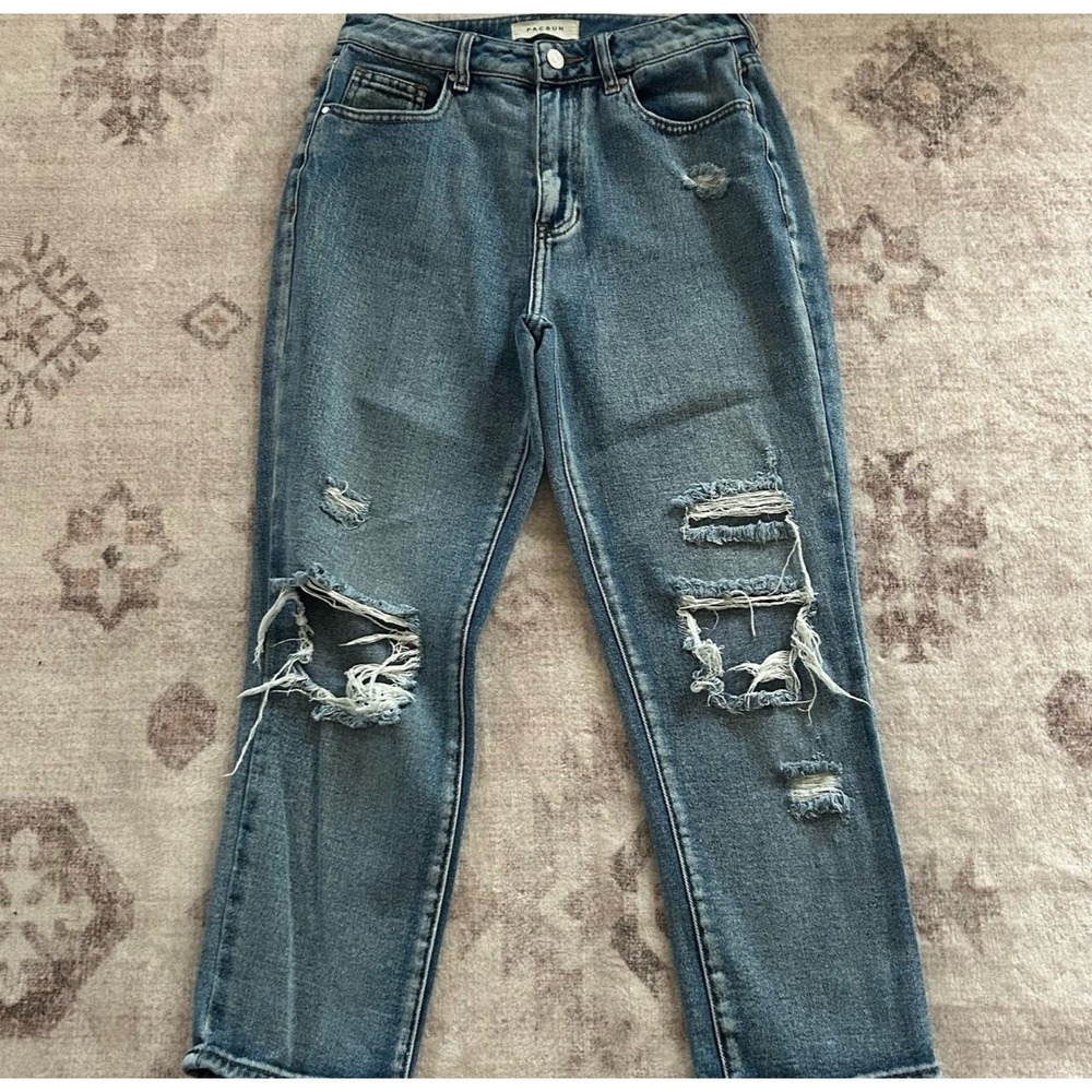 PacSun Mom Jeans Size 27 Distressed Knees Y2K Streetwear Trendy Slightly Baggy